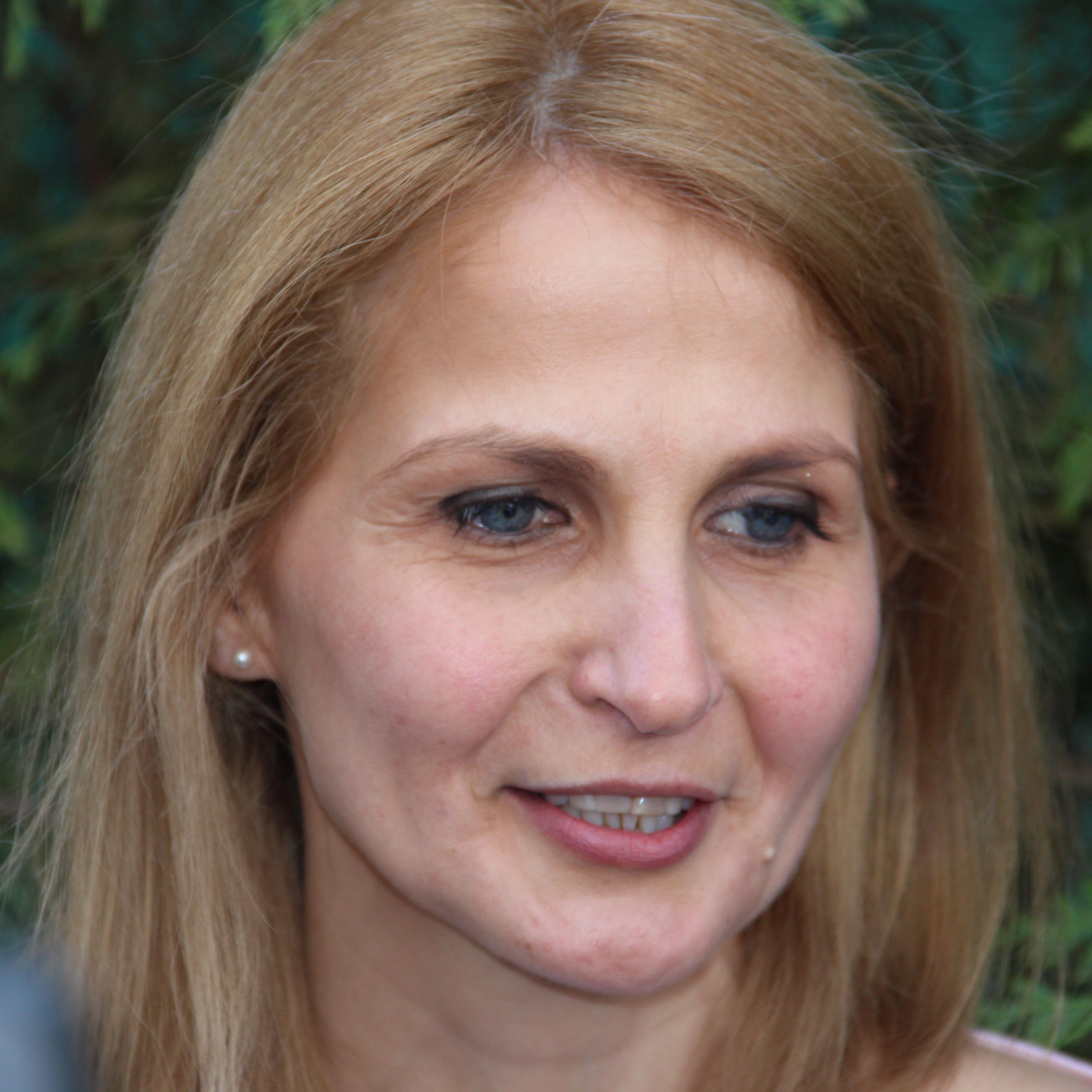 Laura-Gabriela CARLESCU-BADEA