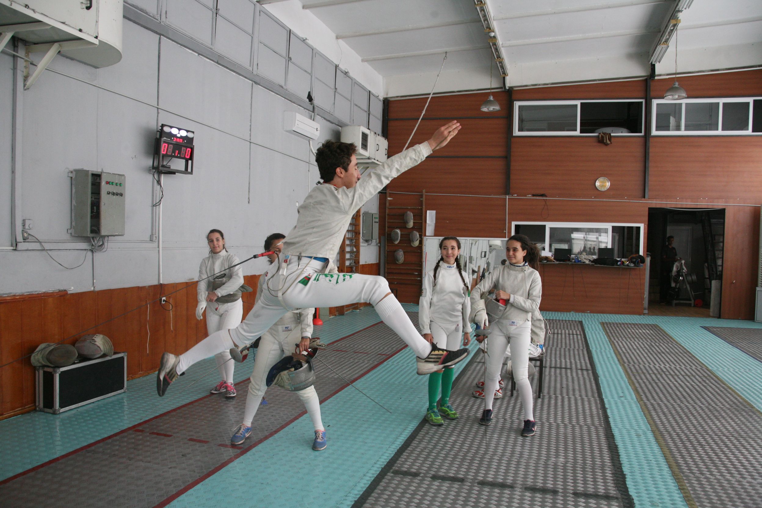 Algeria celebrates world fencing day 