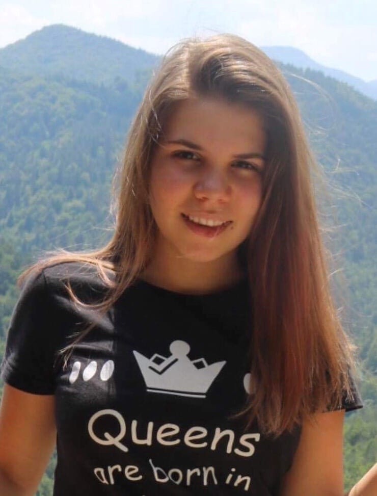 BAZHLEKOVA Silvia