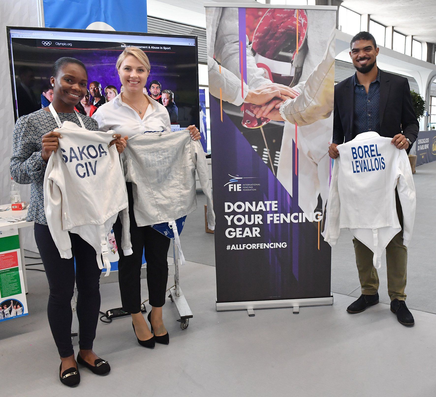 DONATE YOUR FENCING GEAR - APPLICATION FORM 2019