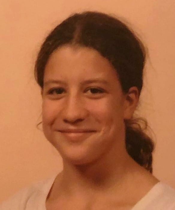 SZEKERES Laura