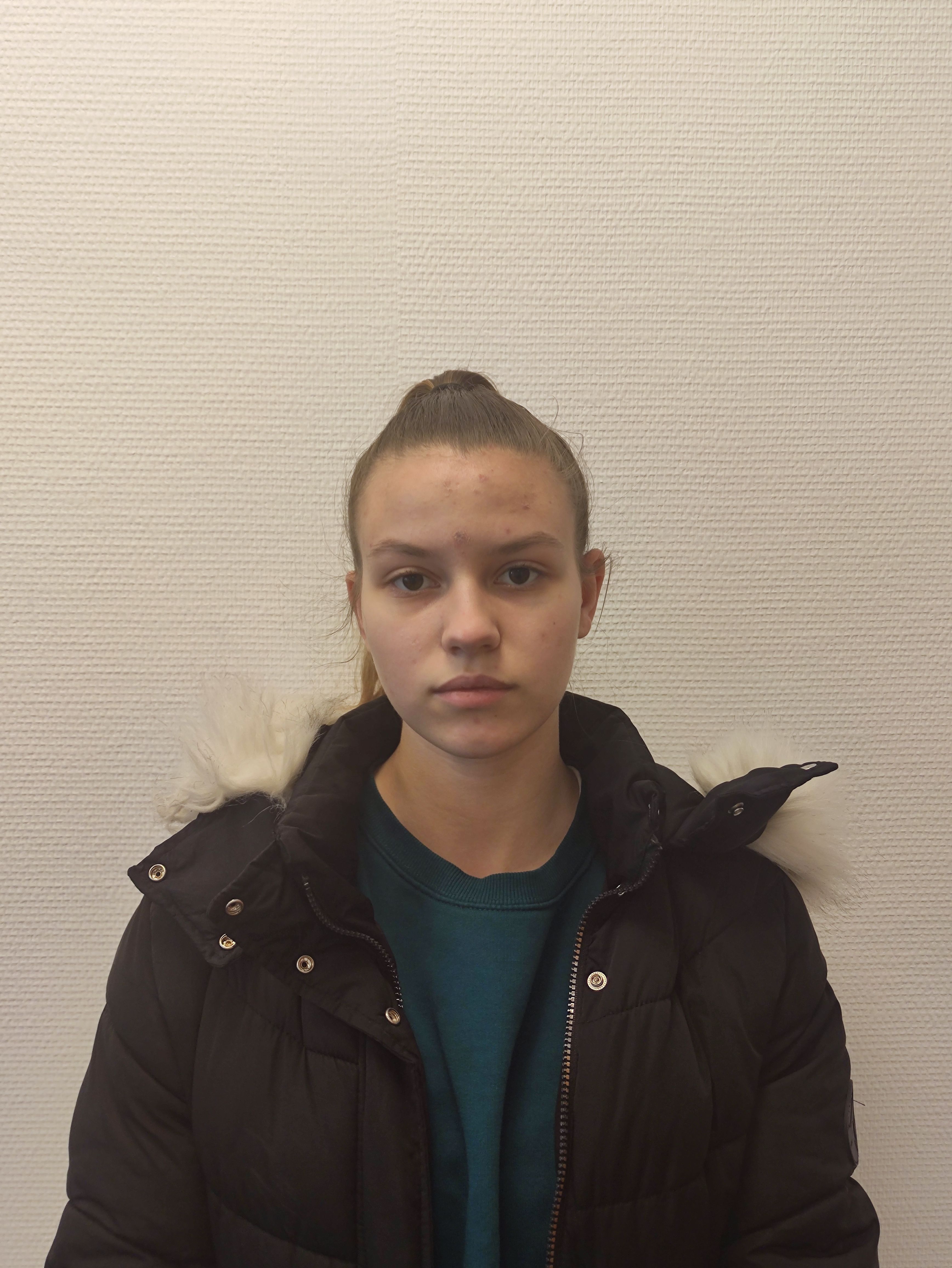 SZURMAI Laura