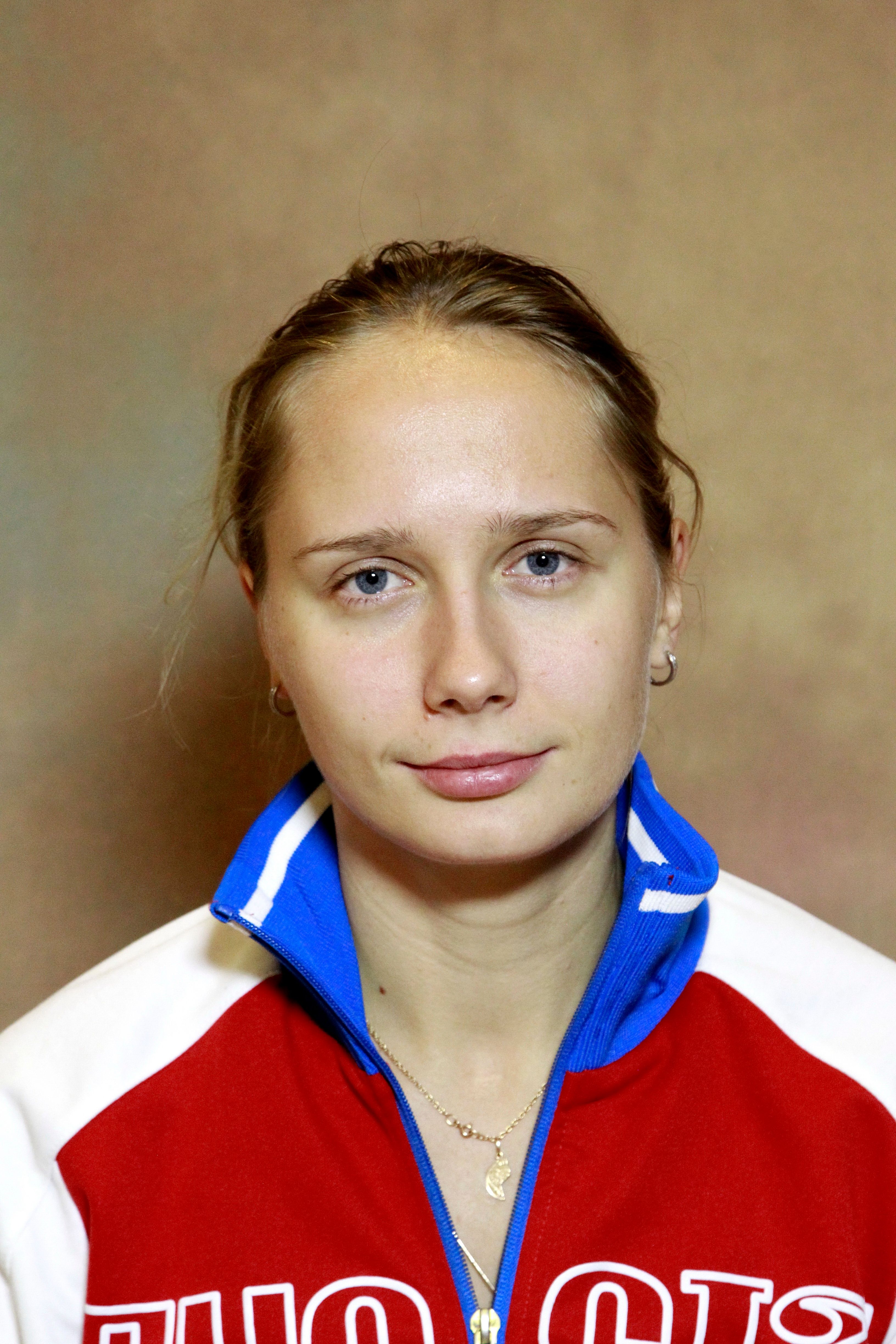 Yana ZVEREVA