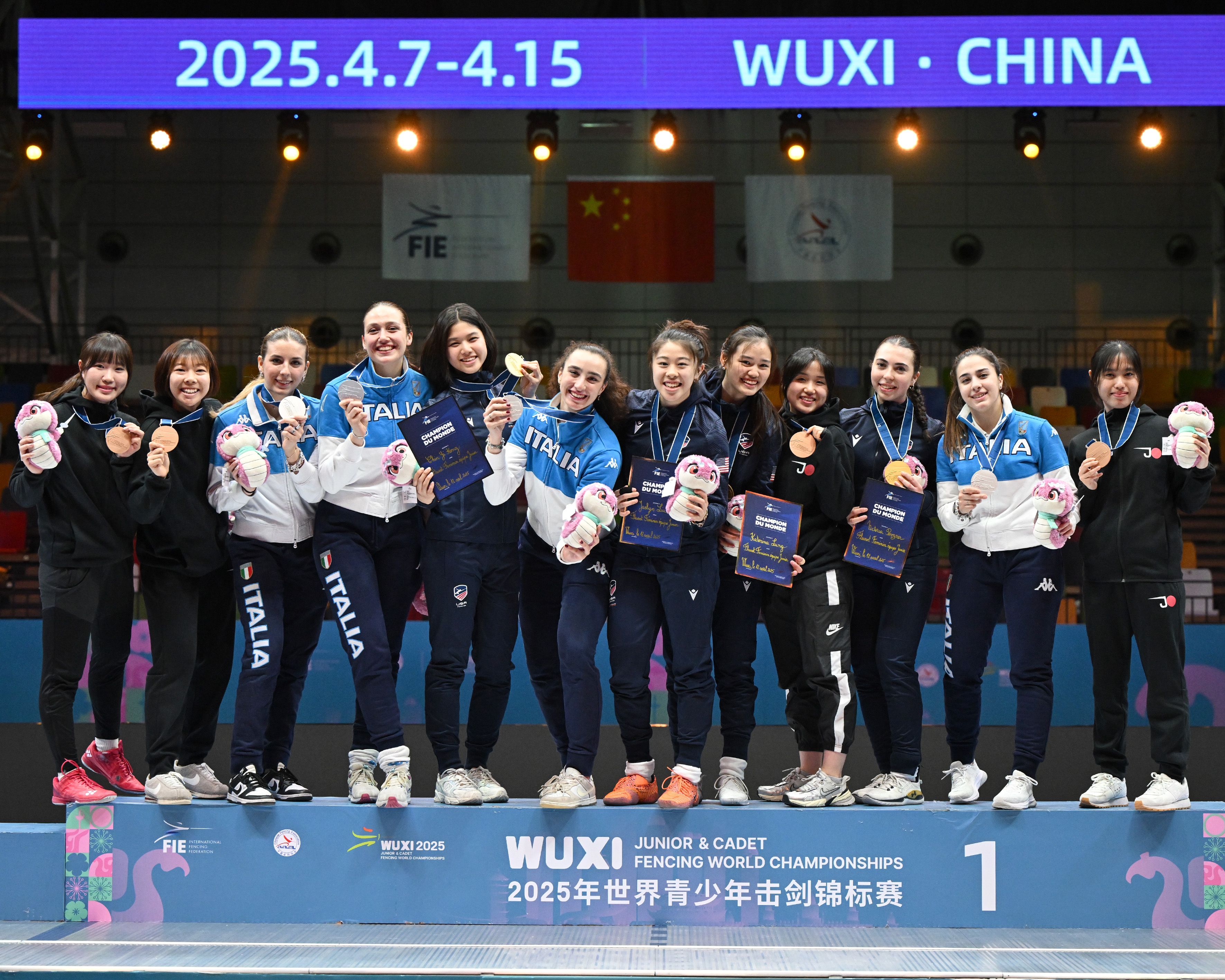 Junior Women's Team Foil