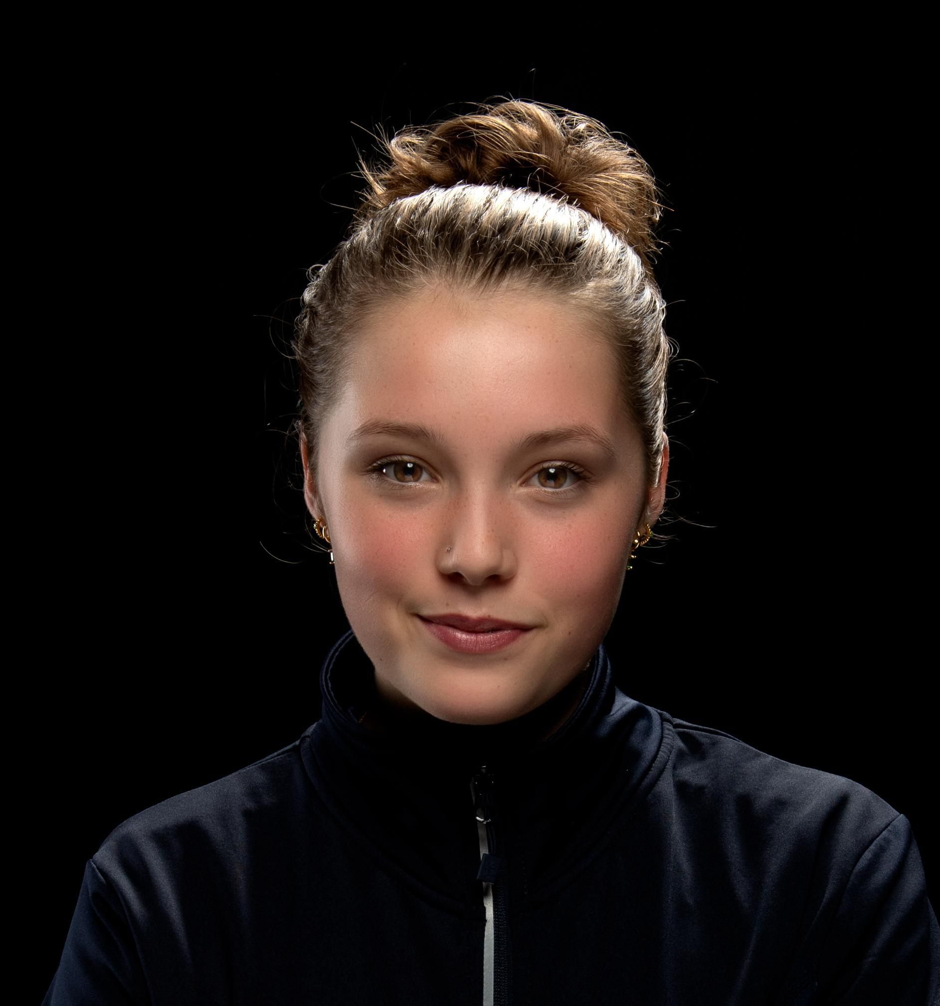 DAVIES Ava