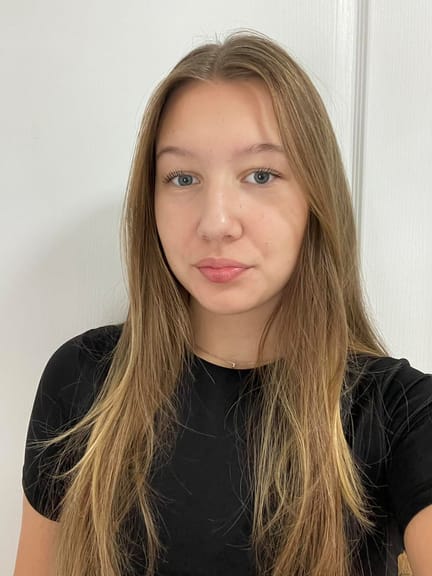 Zselyke Fruzsina VARGA